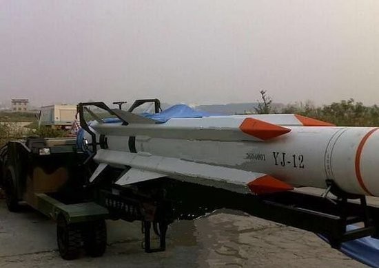 Tên lửa chống hạm siêu âm YJ-12 được đăng tải trên Internet